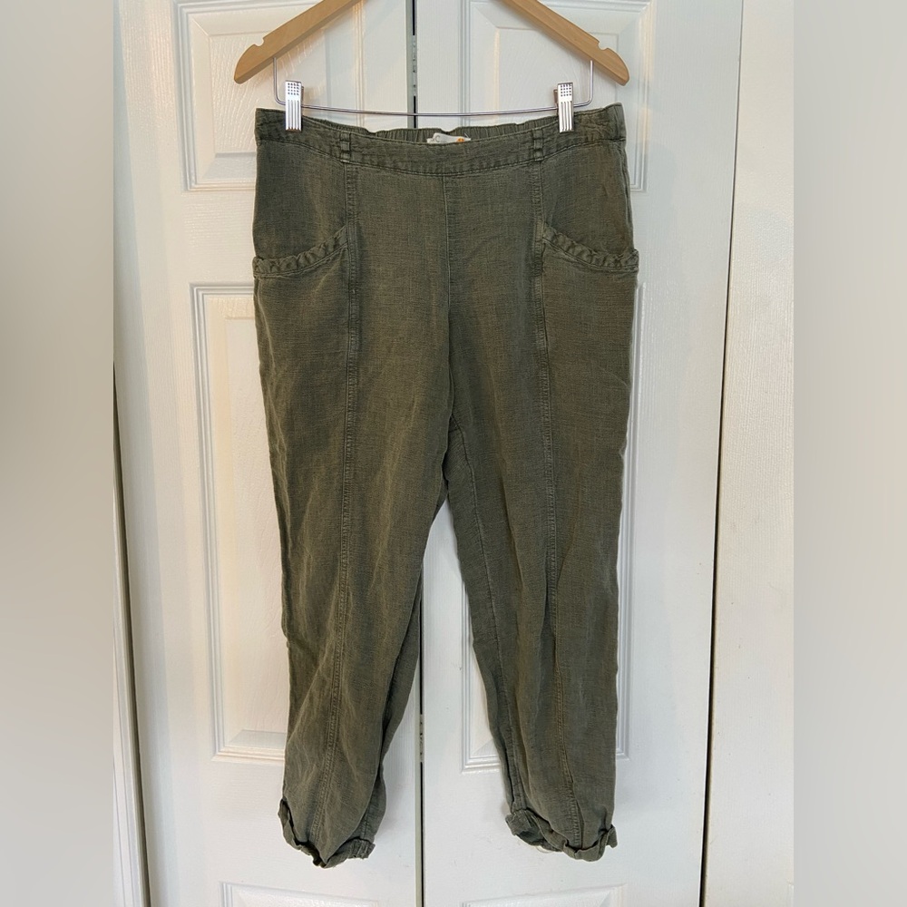 C&C California womens Khaki linen cropped pants